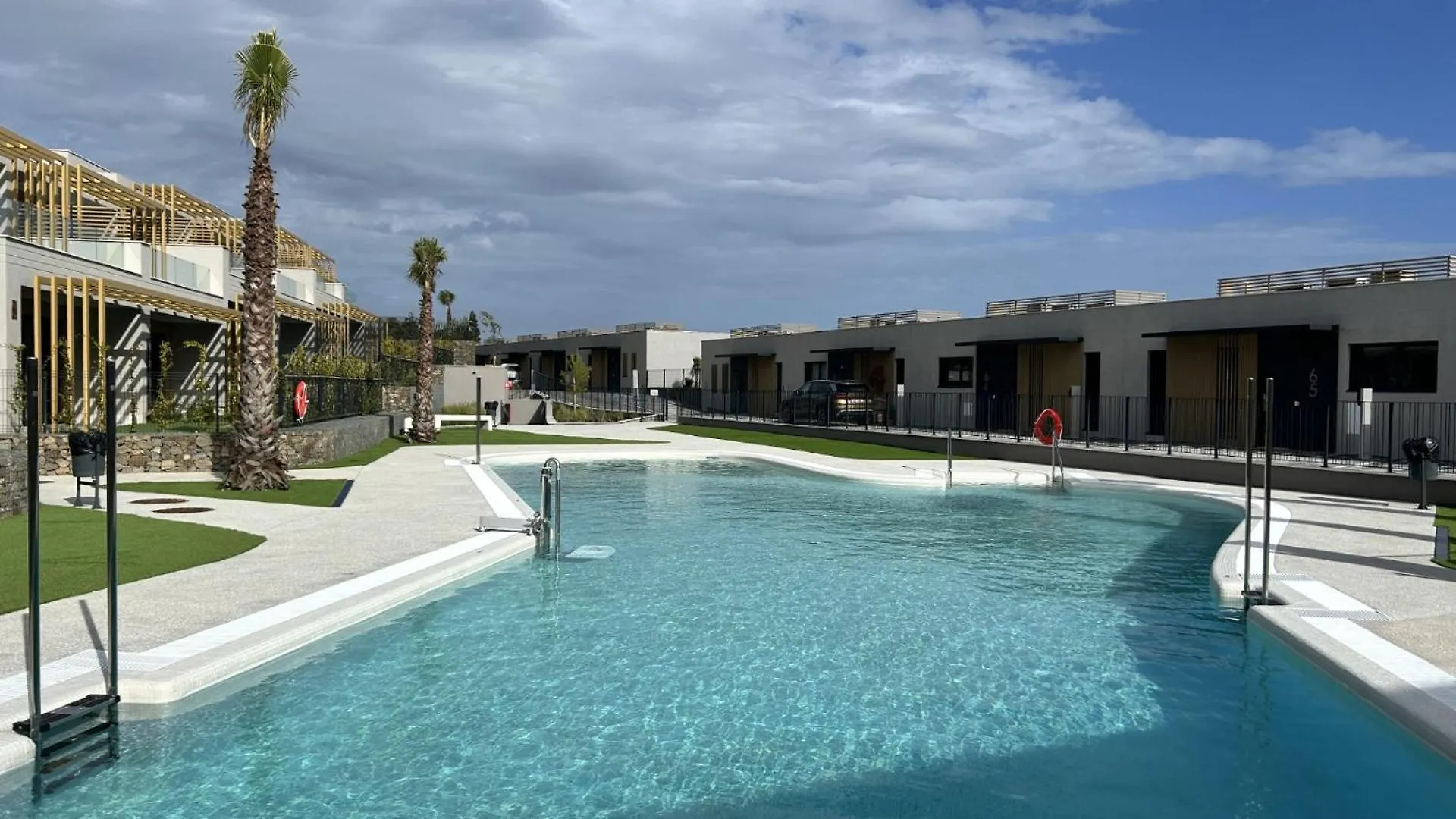 Spacious Beach House In Malaga-Cala De Mijas, Amazing See View, 3 Bedroom, Garden & Common Pool