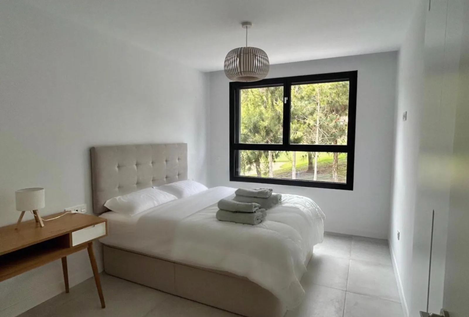 Spacious Beach House In Malaga-Cala De Mijas, Amazing See View, 3 Bedroom, Garden & Common Pool Casa vacanze