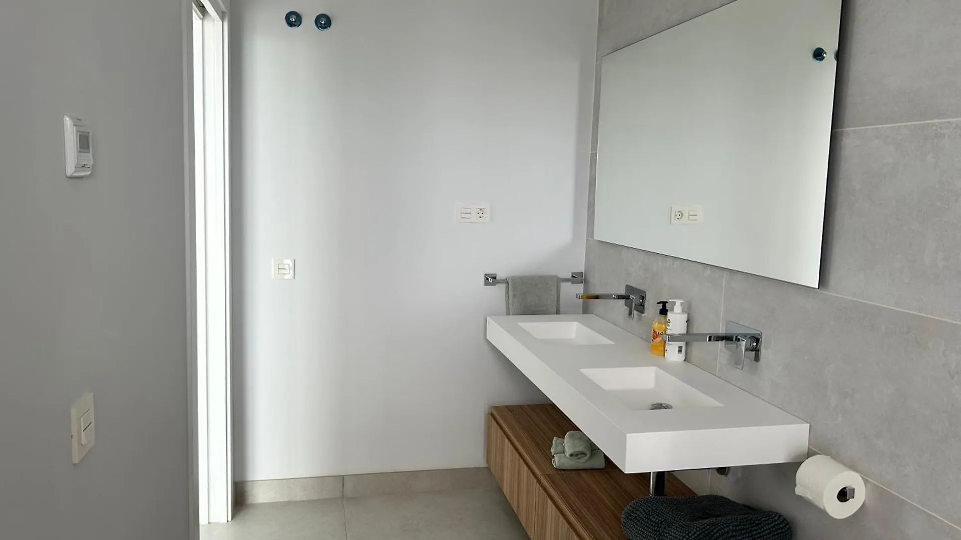 Casa vacanze Spacious Beach House In Malaga-Cala De Mijas, Amazing See View, 3 Bedroom, Garden & Common Pool
