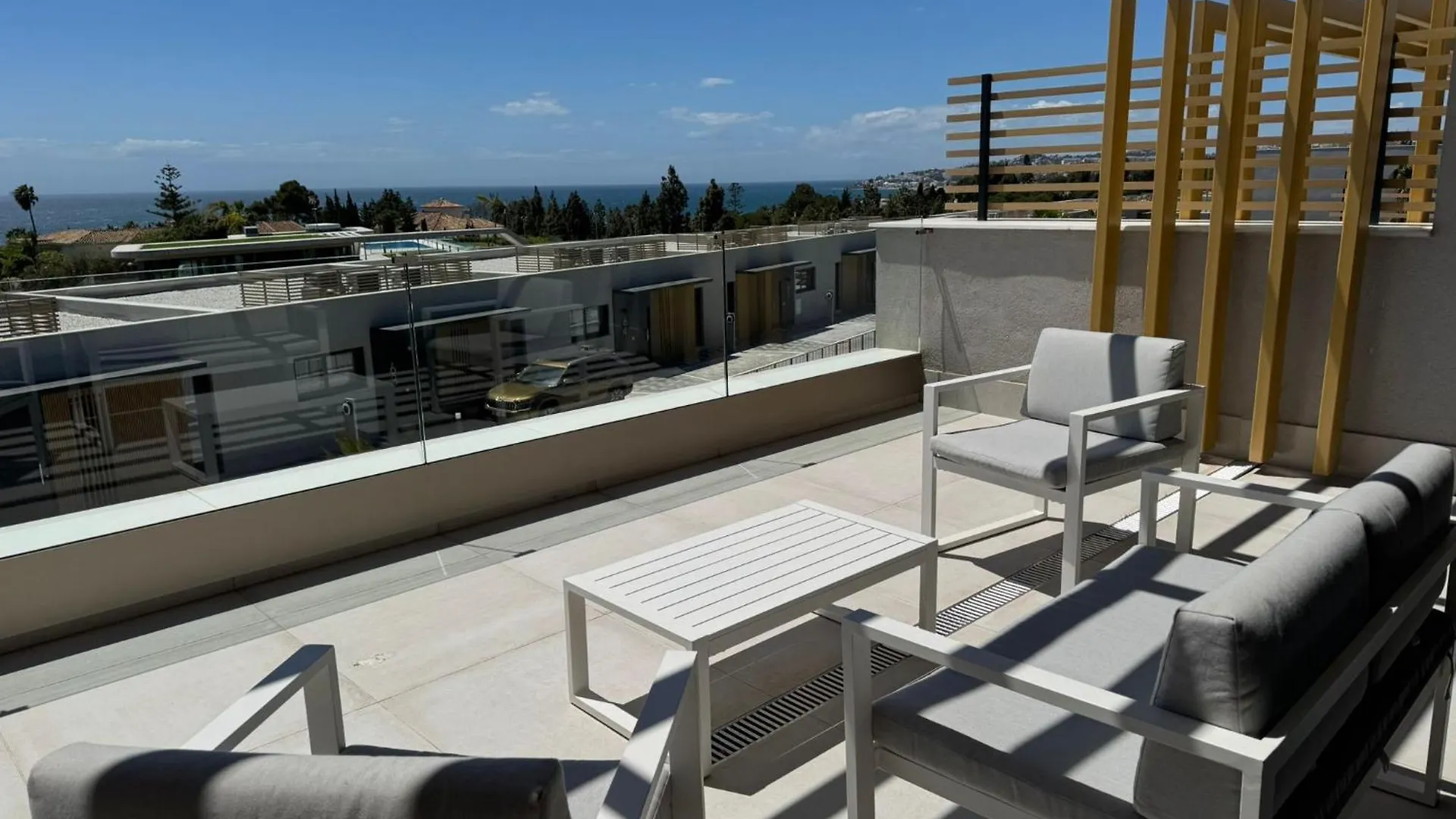 Casa vacanze Spacious Beach House In Malaga-Cala De Mijas, Amazing See View, 3 Bedroom, Garden & Common Pool